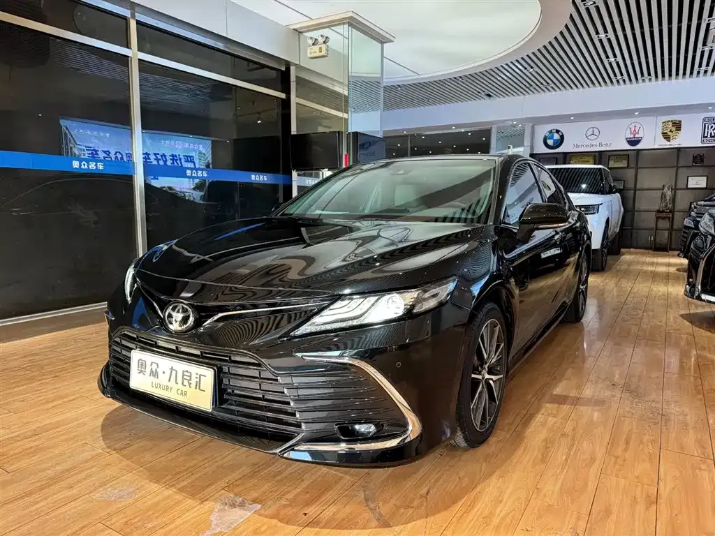 Toyota Camry 2022 из CN, фото 1