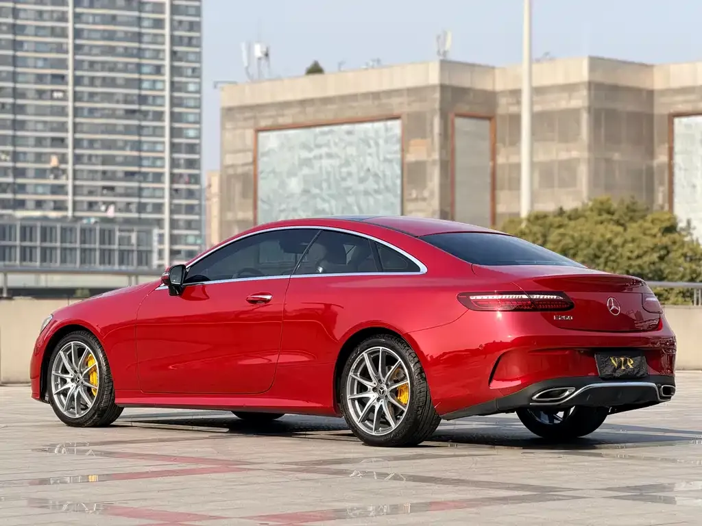 Mercedes-Benz E-Class (Import) — фото 6