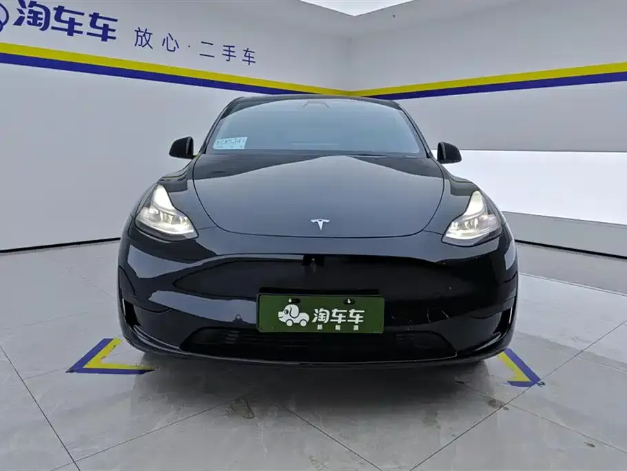 Tesla Model Y 2023 из CN, фото 2