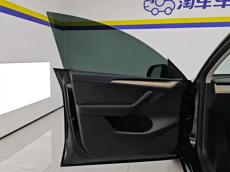 Tesla Model Y 2023 из CN, фото 3