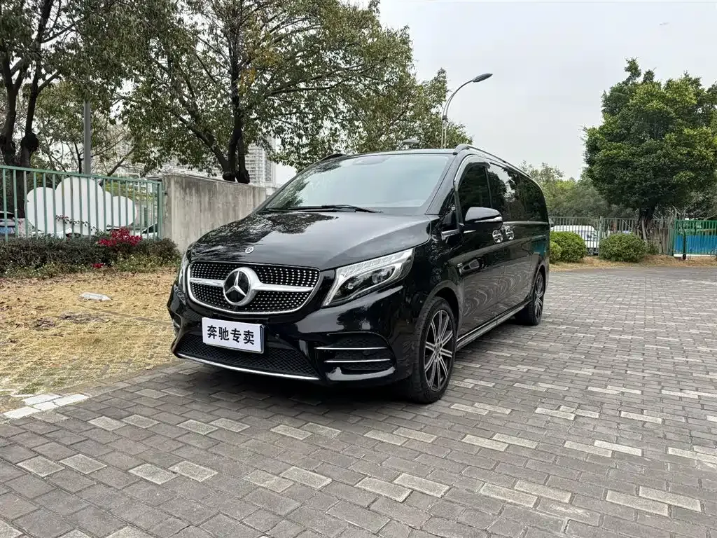 Mercedes-Benz V-Class 2023 из CN, фото 1