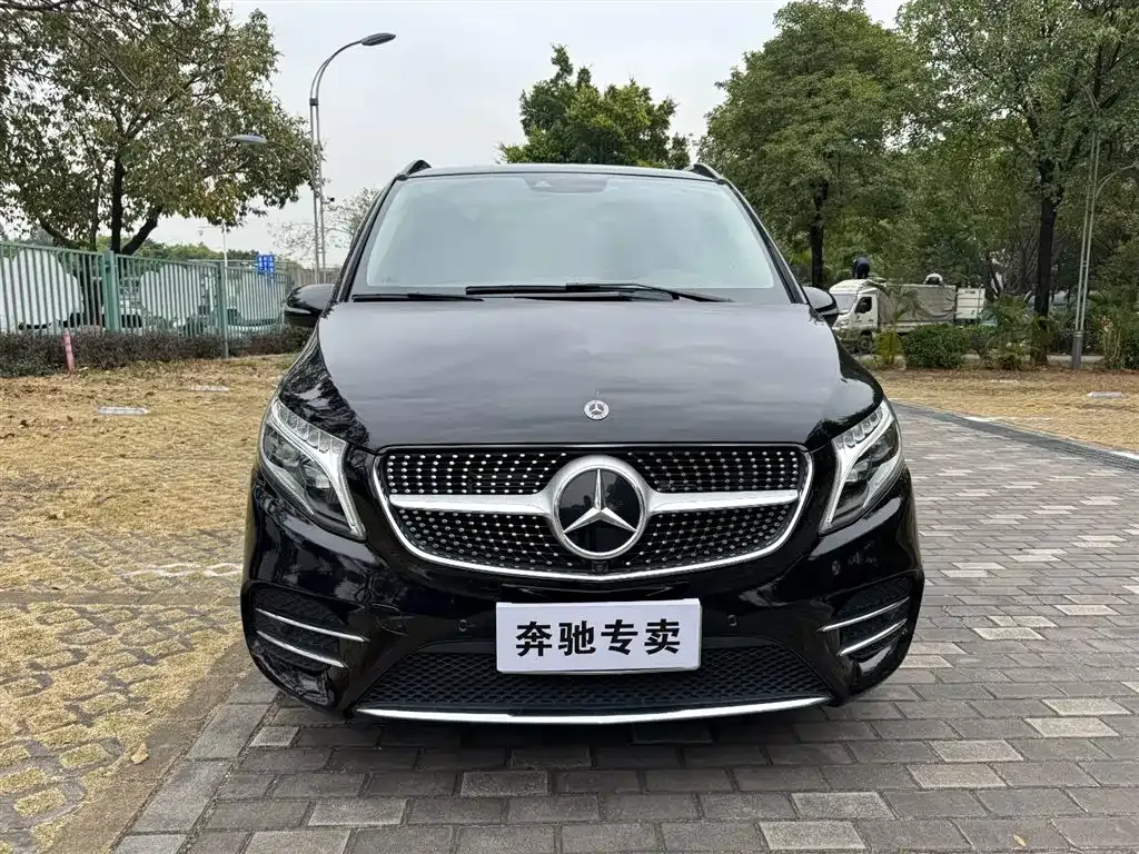 Mercedes-Benz V-Class 2023 из CN, фото 8