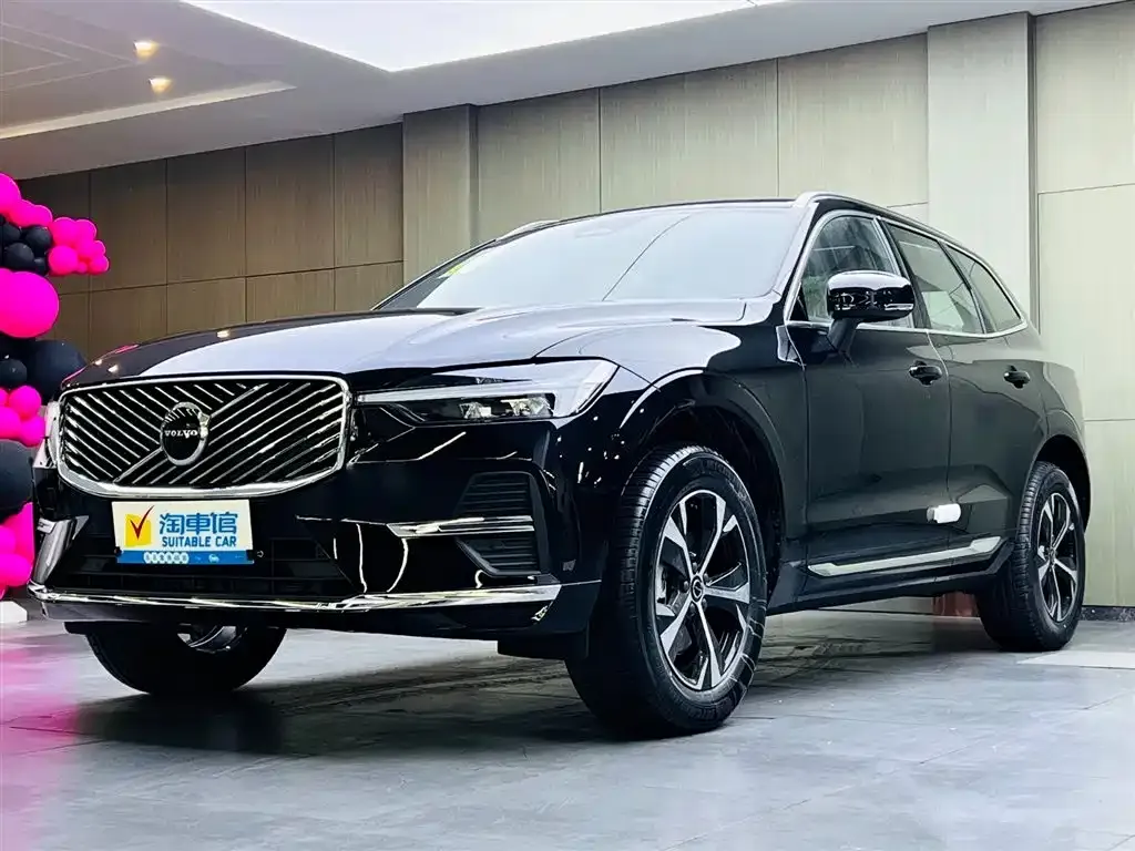 Volvo XC60 — фото 1