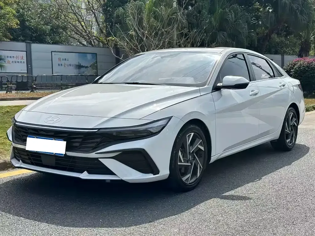 Hyundai Elantra 2024 из CN, фото 1