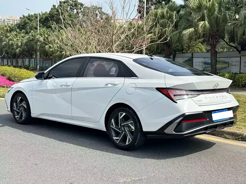 Hyundai Elantra 2024 из CN, фото 10