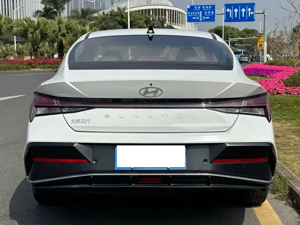 Hyundai Elantra 2024 из CN, фото 3