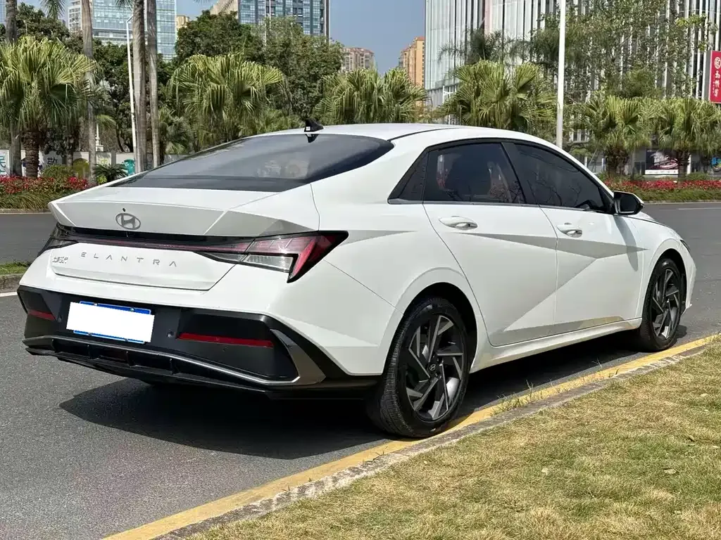 Hyundai Elantra 2024 из CN, фото 8