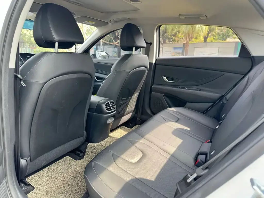 Hyundai Elantra 2024 из CN, фото 5