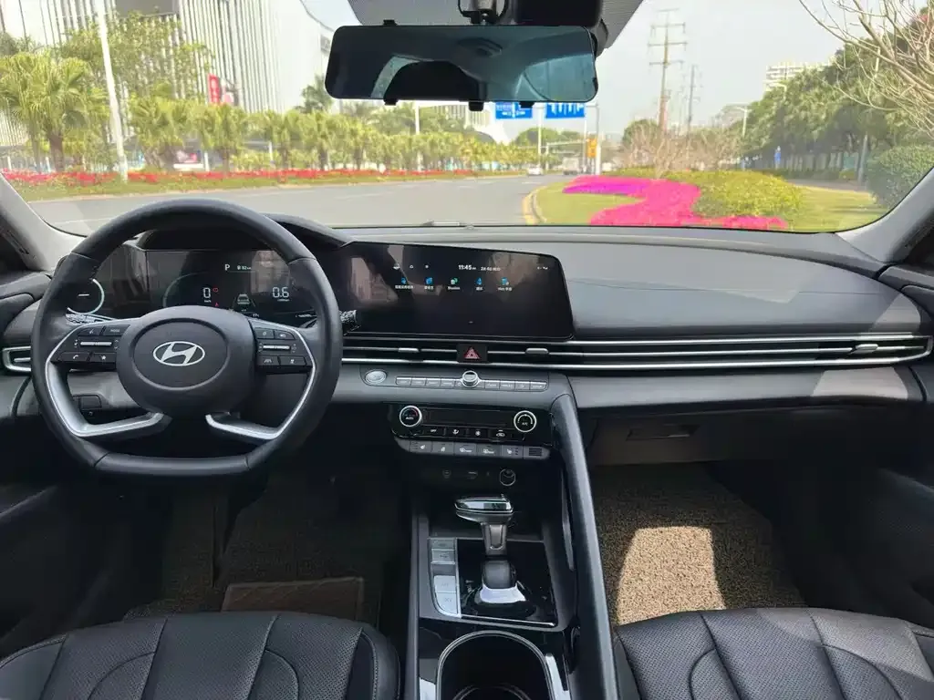Hyundai Elantra 2024 из CN, фото 2