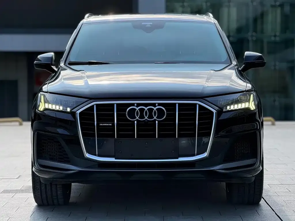 Audi Q7 2021 из CN, фото 7