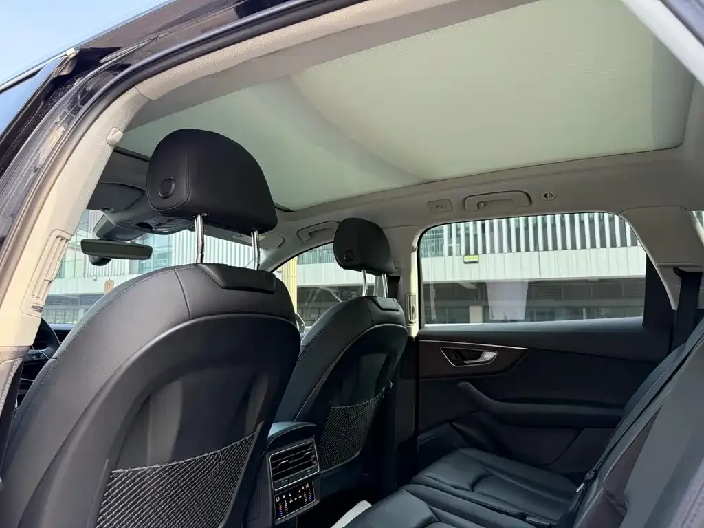 Audi Q7 2021 из CN, фото 3