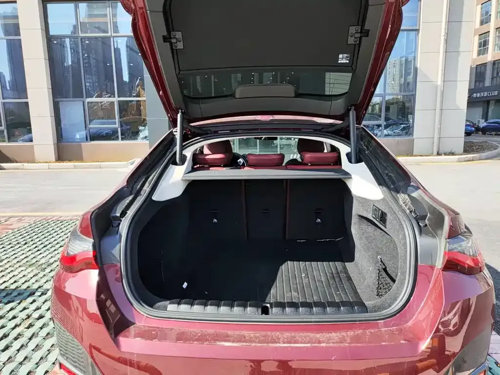 BMW 4 Series 2023 из CN, фото 6