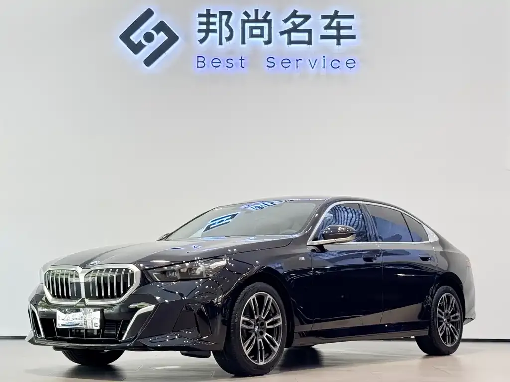 BMW 5 Series 2025 из CN, фото 1