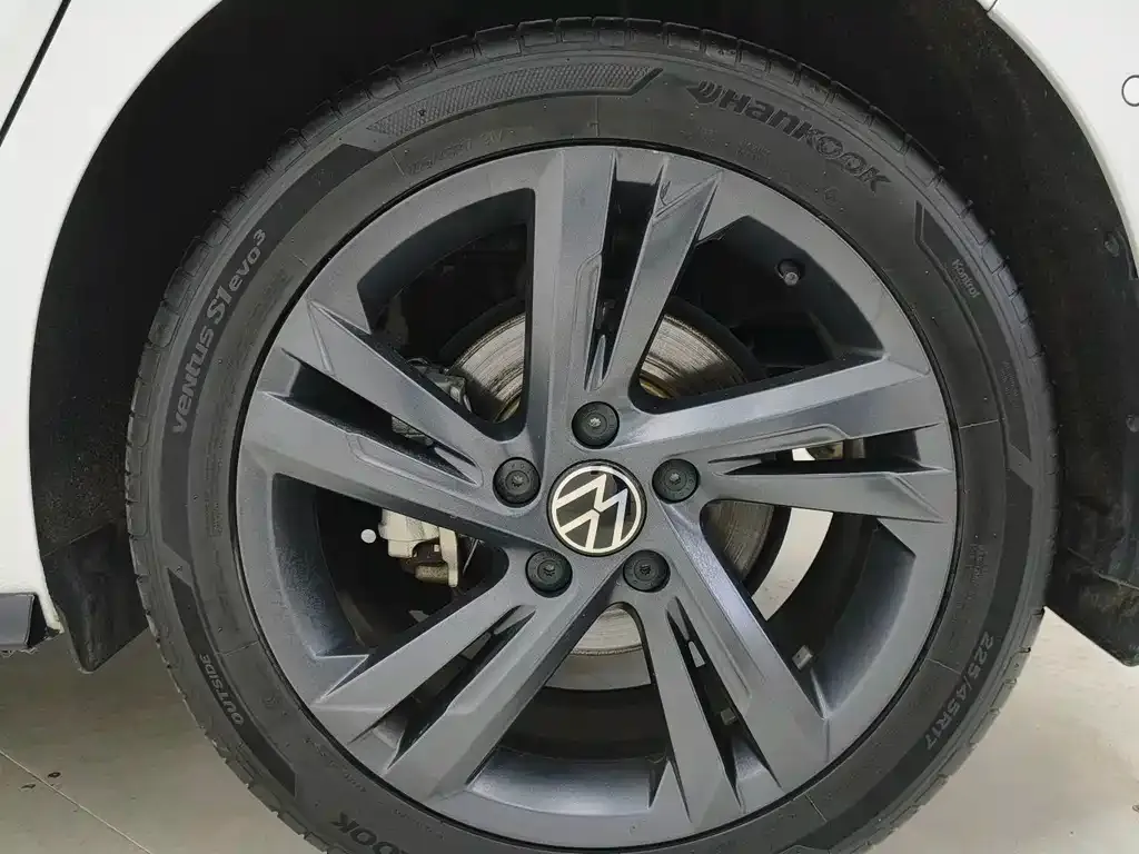 Volkswagen Golf 2022 из CN, фото 10