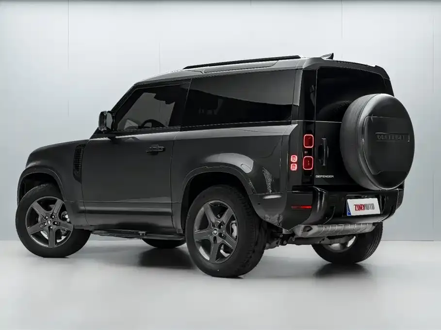 Land Rover Defender — фото 9