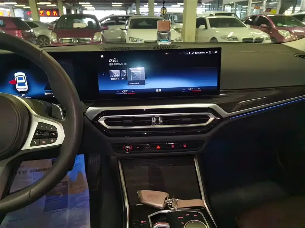 BMW 3 Series 2023 из CN, фото 7