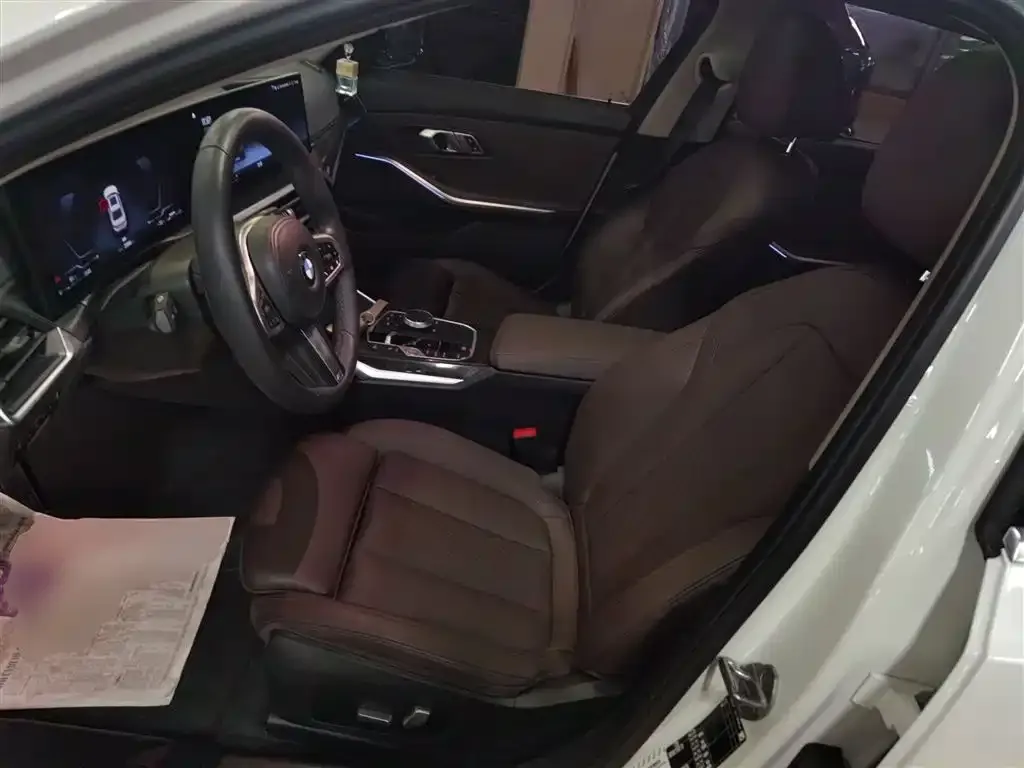 BMW 3 Series 2023 из CN, фото 10
