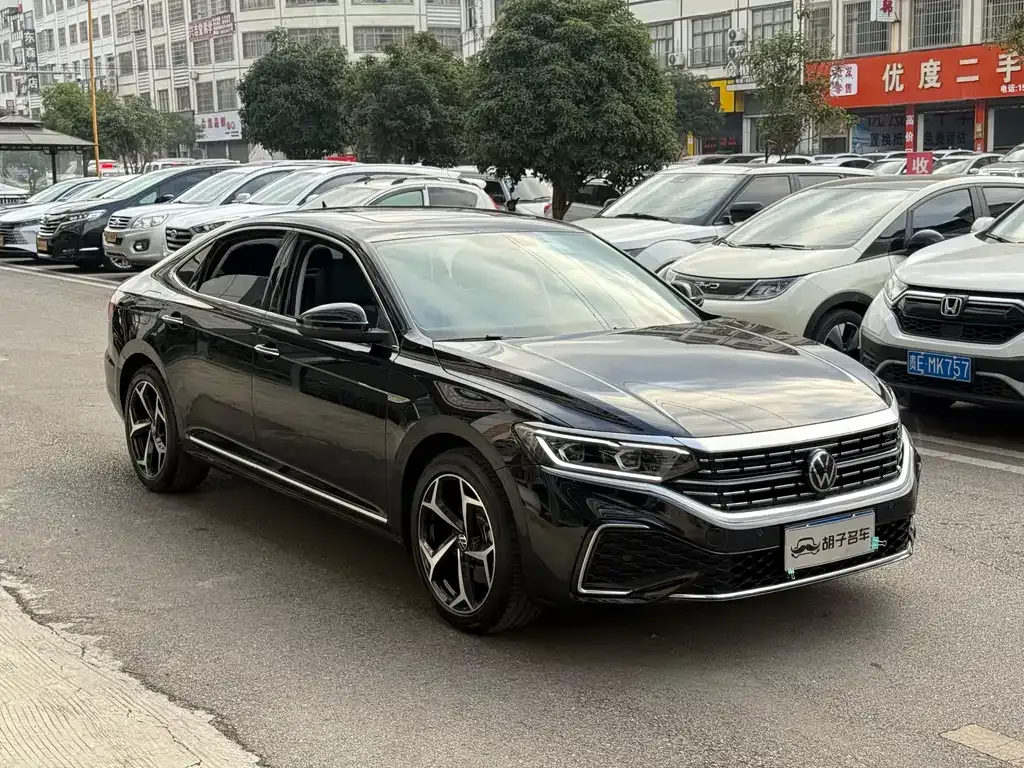 Volkswagen Passat — фото 6