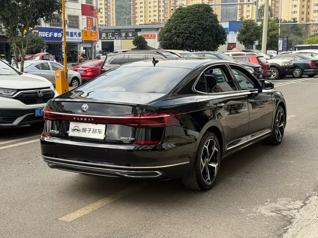 Volkswagen Passat — фото 9
