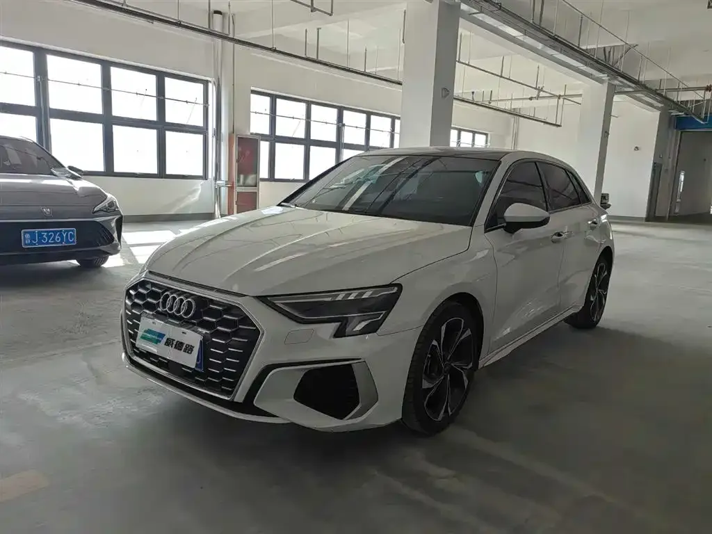 Audi A3 2022 из CN, фото 1