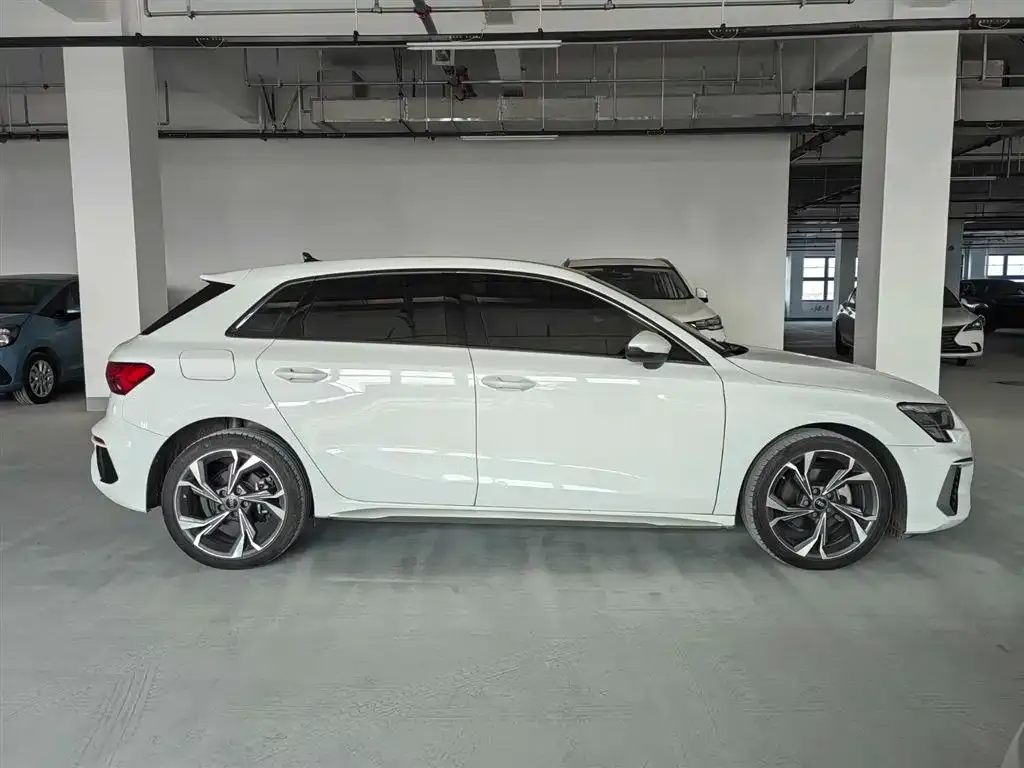 Audi A3 2022 из CN, фото 3