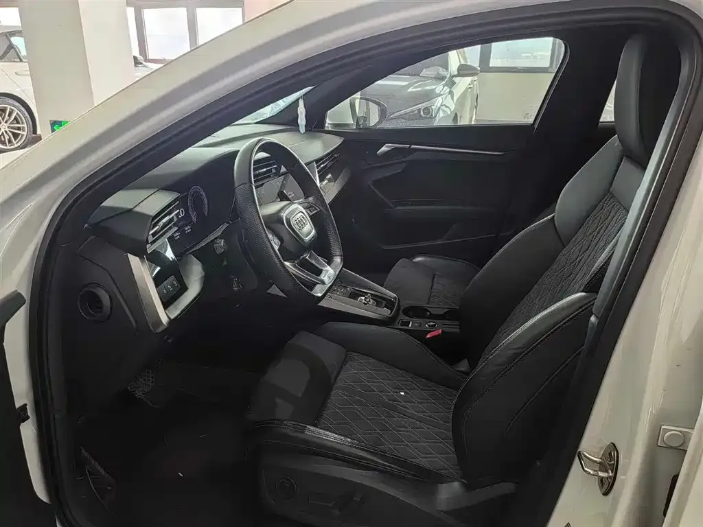 Audi A3 2022 из CN, фото 4
