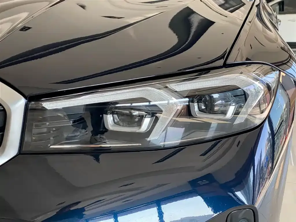 BMW 3 Series 2024 из CN, фото 2