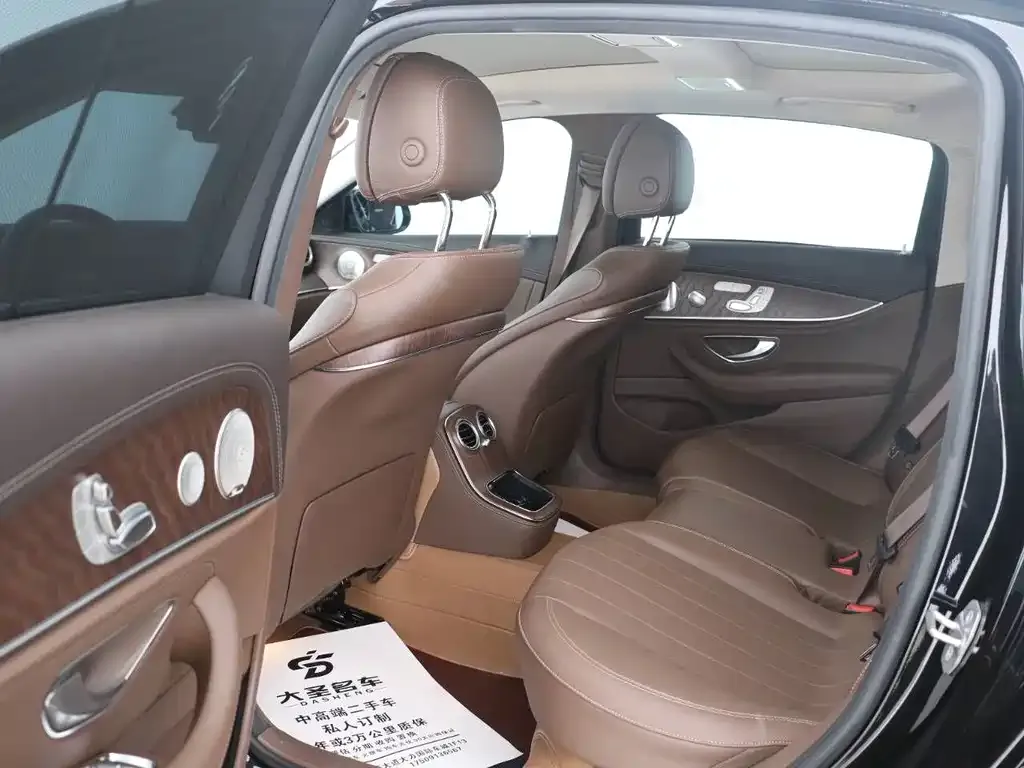 Mercedes-Benz E-Class 2023 из CN, фото 10