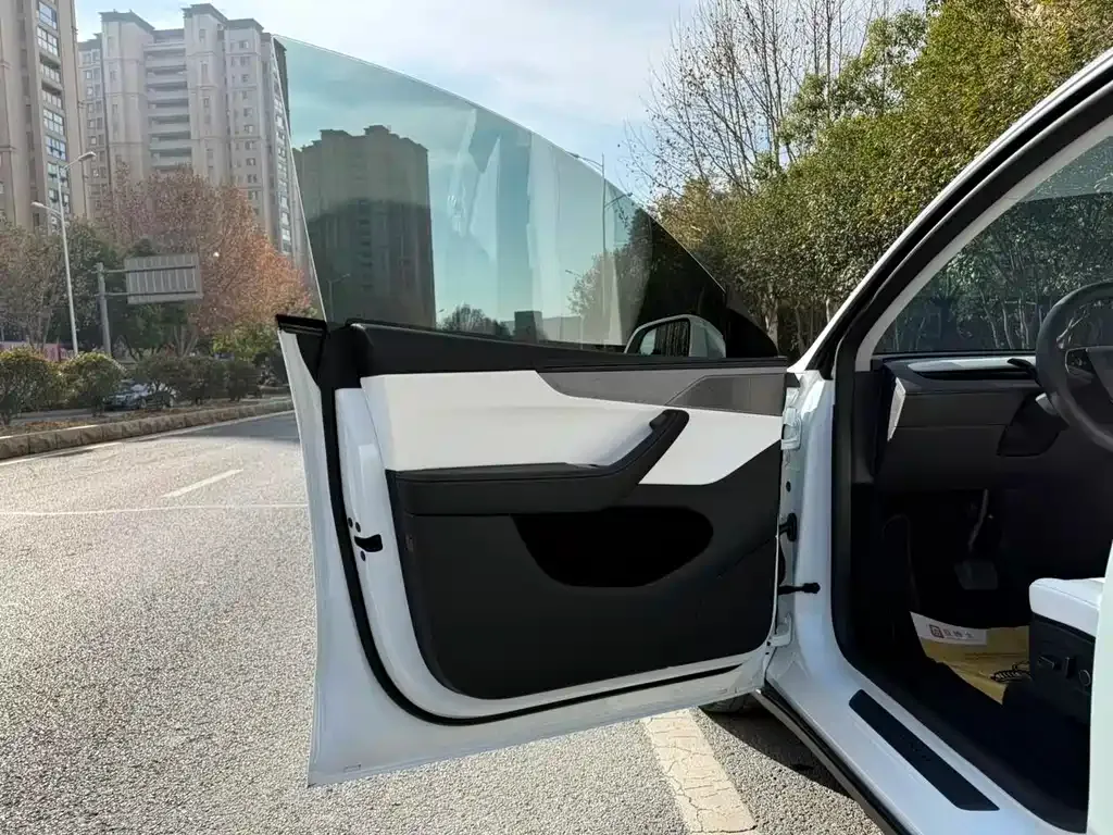 Tesla Model Y 2025 из CN, фото 3