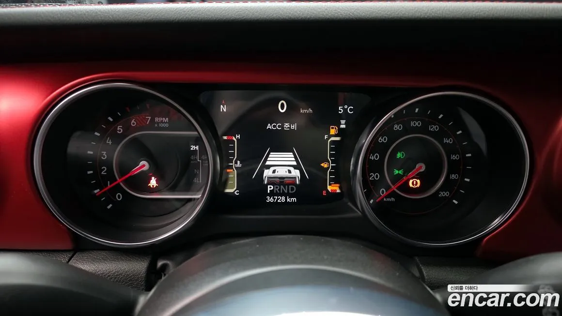 Jeep Wrangler 2022 из KR, фото 5