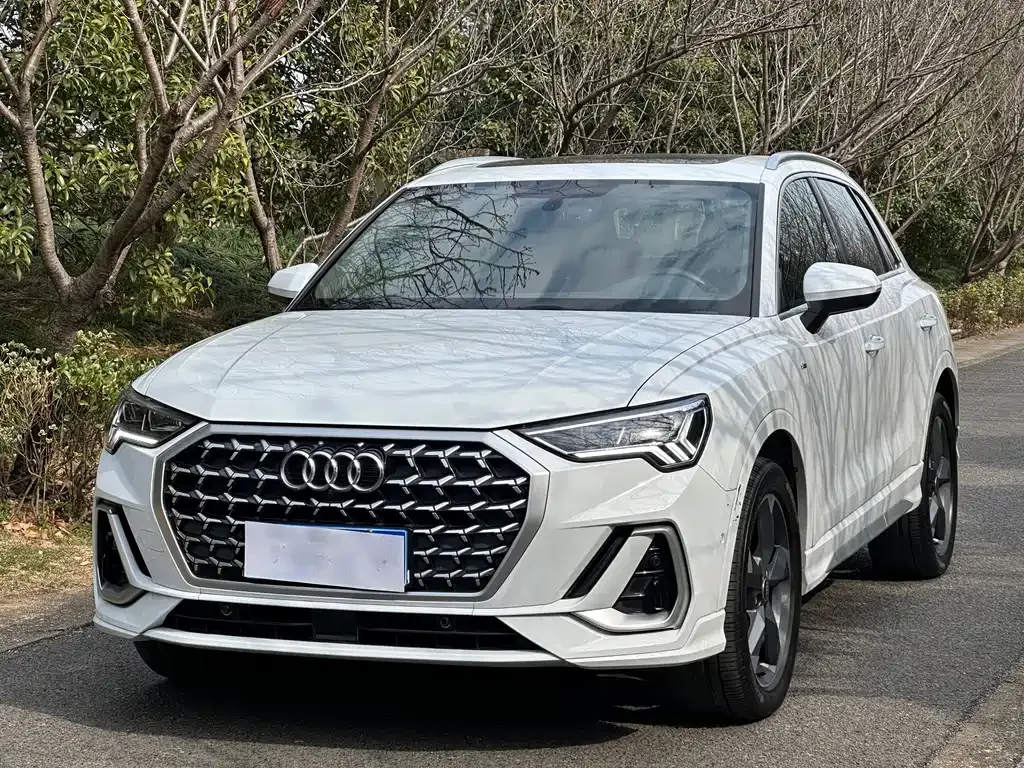 Audi Q3 2024 из CN, фото 1