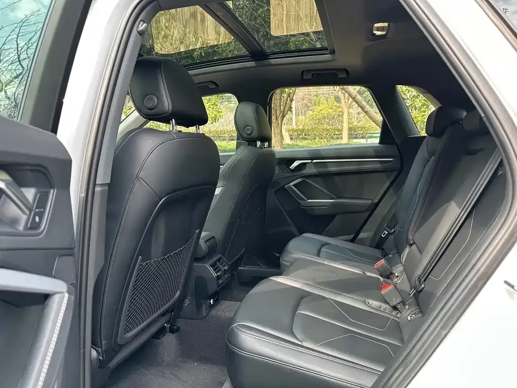 Audi Q3 2024 из CN, фото 9