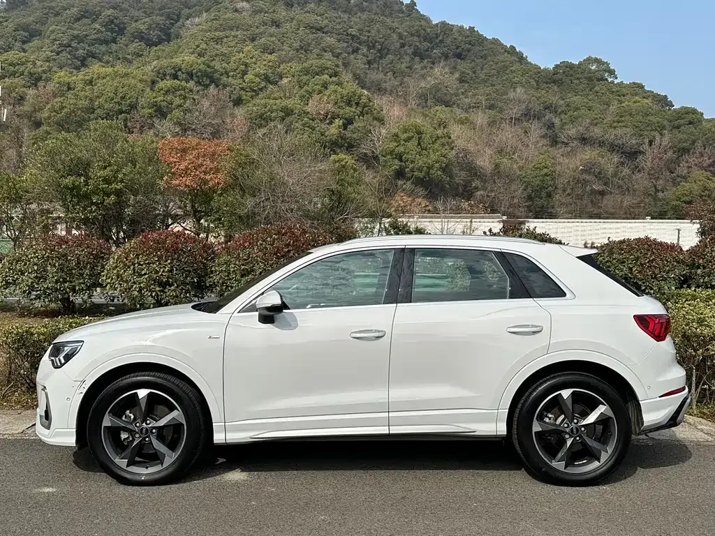 Audi Q3 2024 из CN, фото 7