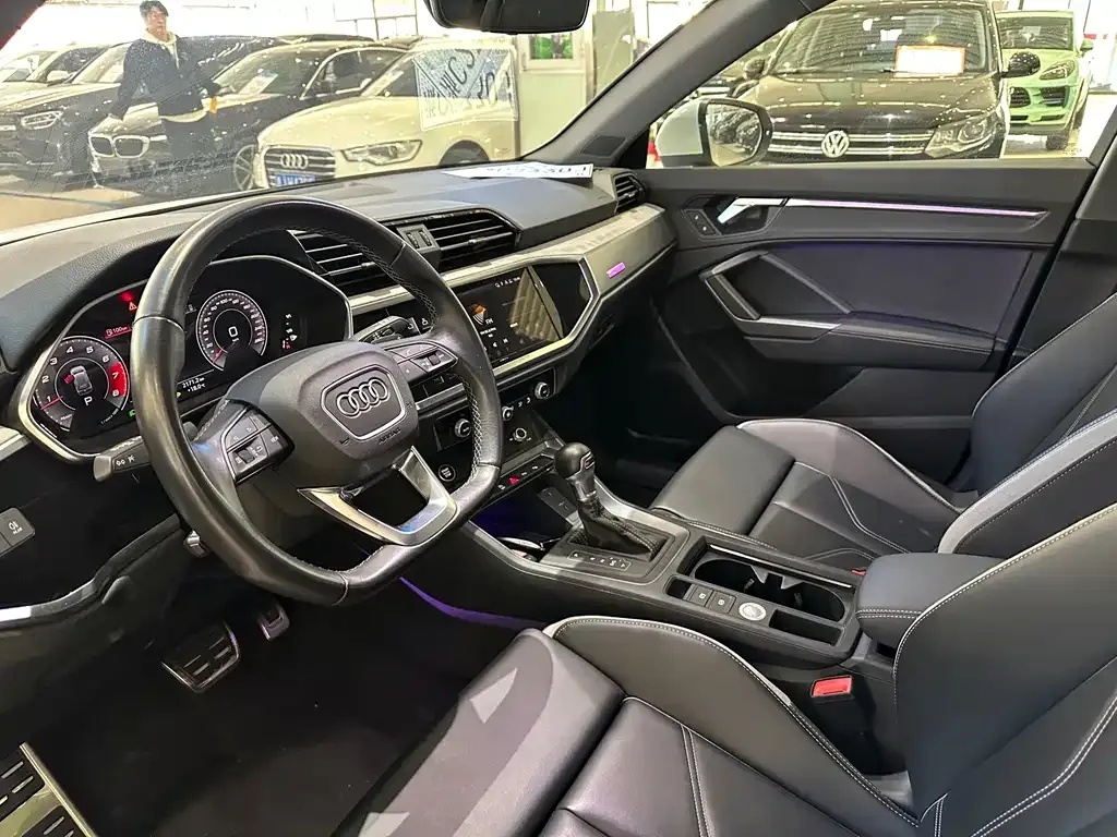 Audi Q3 2024 из CN, фото 3