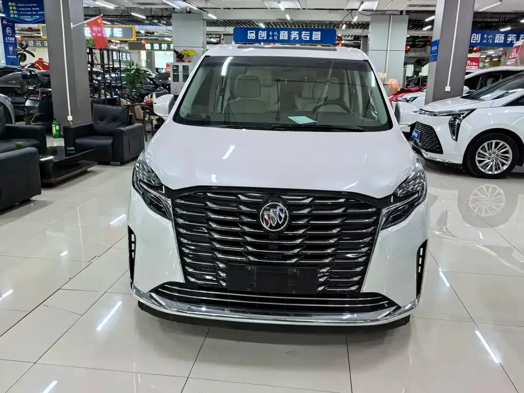 Buick GL8 2024 из CN, фото 3