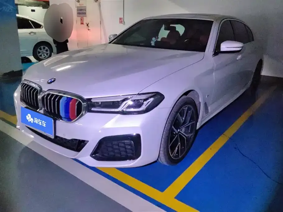 BMW 5 Series — фото 1