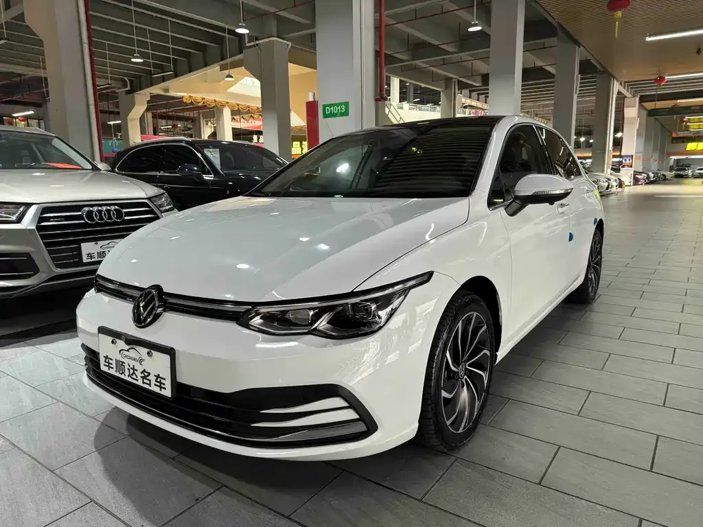 Volkswagen Golf 2022 из CN, фото 1
