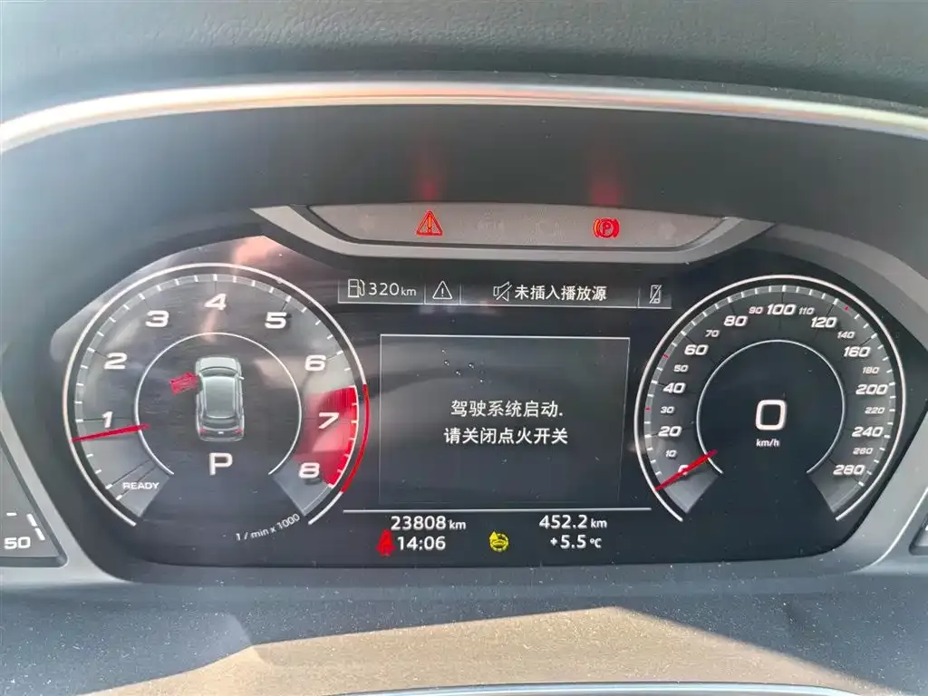 Audi Q3 2023 из CN, фото 3