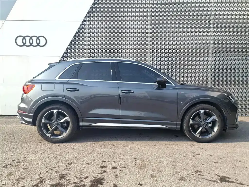 Audi Q3 2023 из CN, фото 10