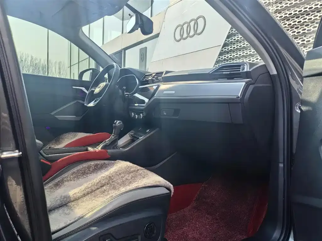 Audi Q3 2023 из CN, фото 7