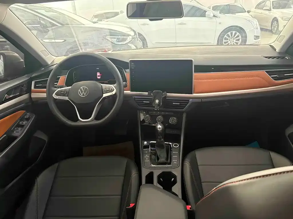 Volkswagen Bora 2023 из CN, фото 4