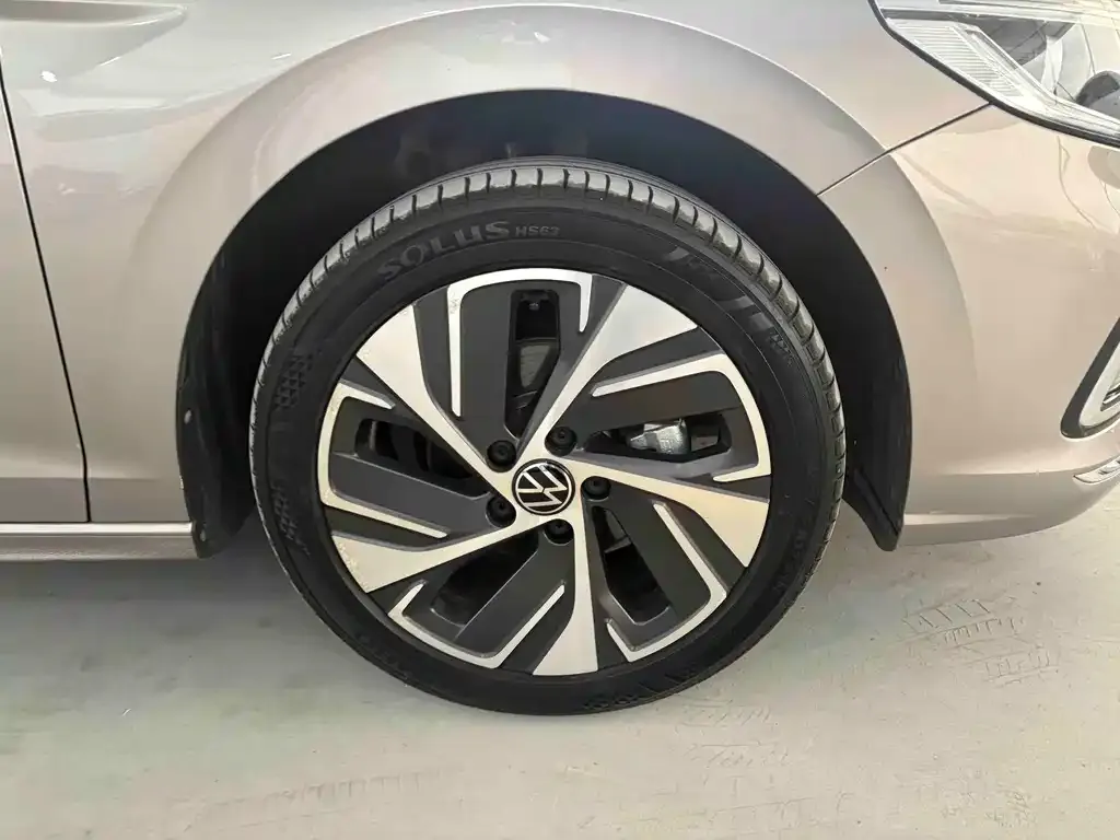 Volkswagen Bora 2023 из CN, фото 8