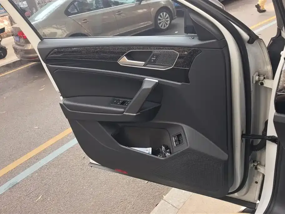 Volkswagen GTE PHEV 2021 из CN, фото 7