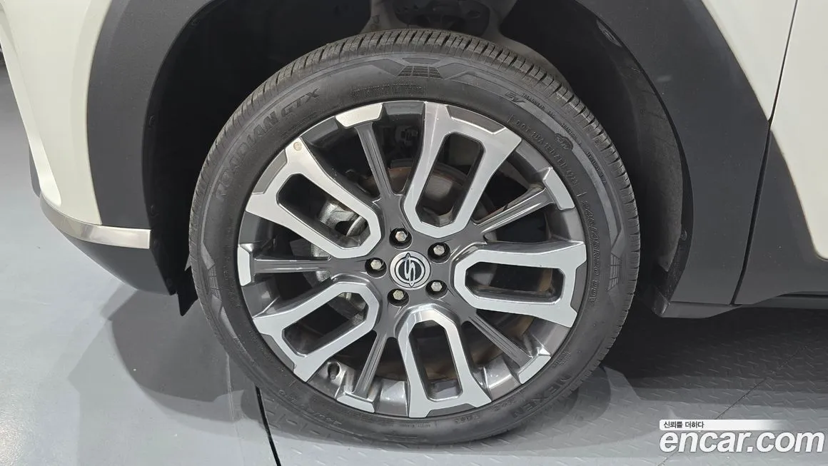 KG Mobility (Ssangyong) Torres — фото 4