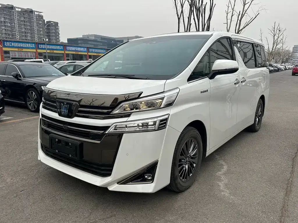 Toyota Vellfire 2023 из CN, фото 1