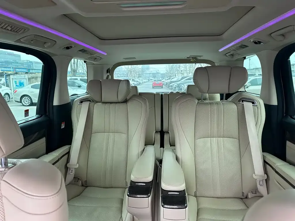 Toyota Vellfire 2023 из CN, фото 3