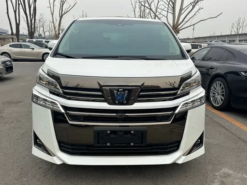 Toyota Vellfire 2023 из CN, фото 7