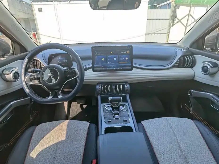 BYD Yuan Plus — фото 7