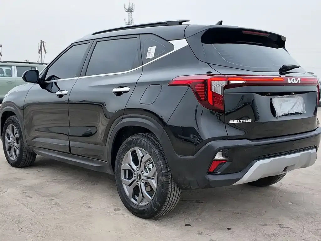 Kia Seltos — фото 4