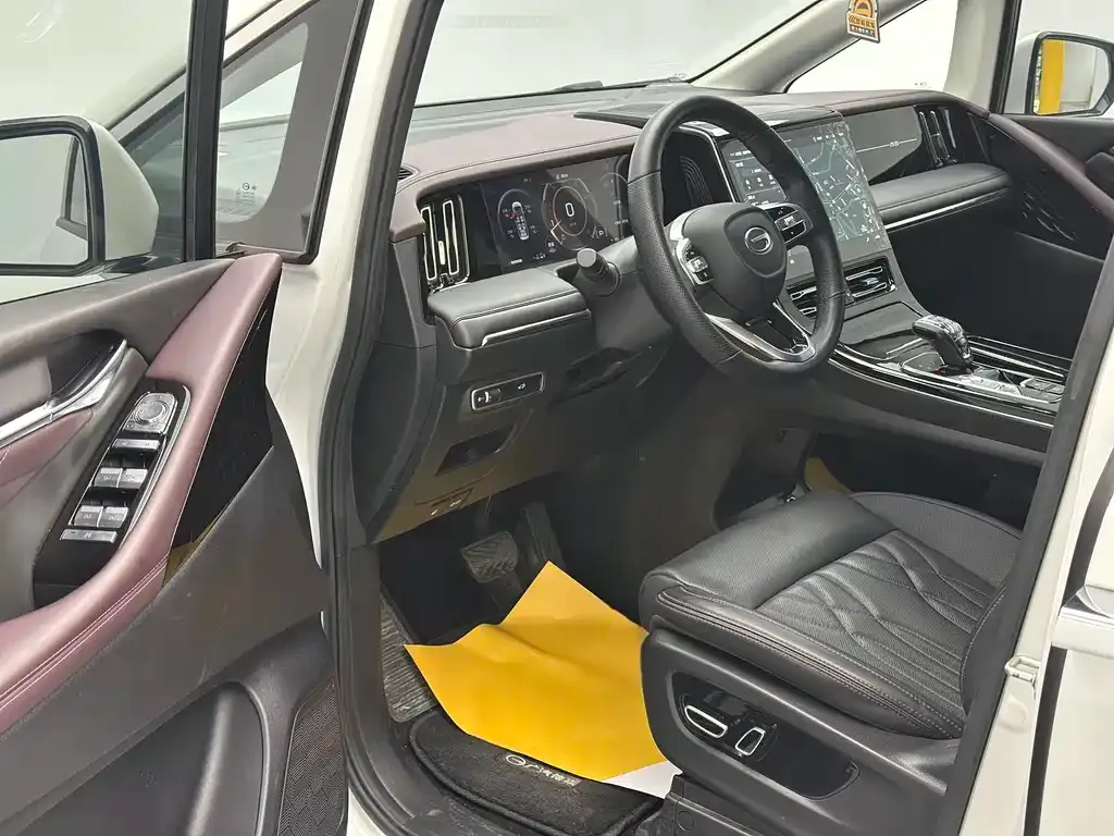 GAC Motor Trumpchi M8 — фото 10